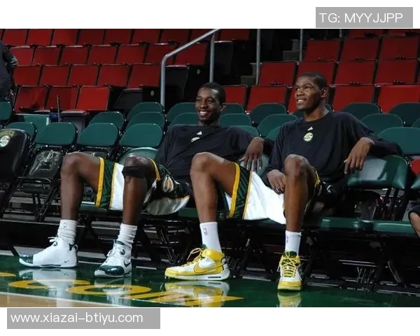 美媒对比杰夫格林与KD新秀赛季定妆照展现岁月轮回之美