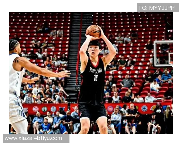 杨瀚森神勇防守一击扇飞弗里曼托篮下进攻皮球瞬间 杨瀚森神勇防守一击扇飞弗里曼托篮下进攻皮球瞬间